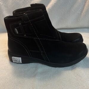 Clarks Black Textured Footwear
